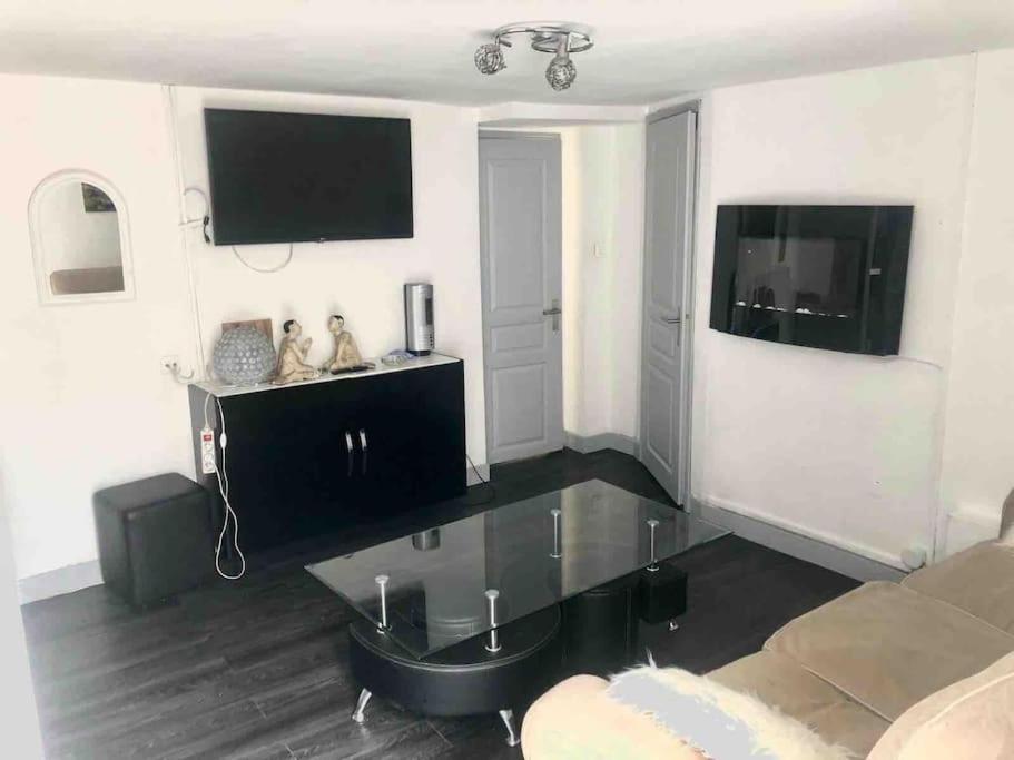 Logement Appartement Bourget Le Bourget Exterior foto